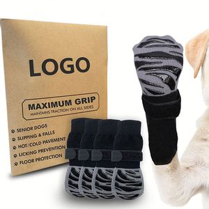 Calcetines Antideslizantes para Perros con Correas Ajustables, Máxima Agarre y Control de Tracción, Protector de Patas para Perros Mayores, Uso en Interiores - Product Image 1