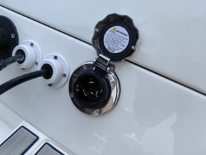 Thiên Hà Vua Tàu Con Thoi trên biển 26ft thiết kế mới du thuyền thể thao với nội thất sang trọng - Product Image 4