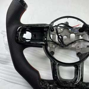 Volant en cuir de carbone forgé personnalisé avec conception perforée pour les intérieurs de voiture <span class=keywords><strong>Jeep</strong></span> <span class=keywords><strong>Wrangler</strong></span> JL <span class=keywords><strong>JK</strong></span> Gladiator - Product Image 5