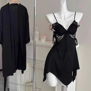 Conjunto de Pijama de Dos Piezas de Seda Helada con Tirantes y Cuello en V para Mujer, Transpirable, con Almohadillas en el Pecho y Espalda Descubierta, de Alta Gama, para Otoño/Invierno - Product Image 4