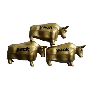 Figura de juguete de animal de espuma PU Yack Golden Bull para niños de 7 a 12 años - Product Image 2