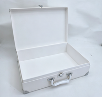 Boîte rigide carrée en papier kraft recyclable et écologique personnalisée, avec laminage mat, gaufrage, doublure en éponge argentée pour cadeau