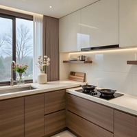 Nouvelle conception personnalisable d'armoire de cuisine et de garde-manger avec îlot en quartz, marbre, pierre frittée, en forme de U ou en L, finition mate ou brillante, style Shaker surélevé