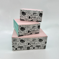 Boîte de transport de gâteau de pâtisserie de cadeau d'anniversaire de papier de carton blanc imprimé de qualité alimentaire, boîte d'emballage de gâteau d'anniversaire