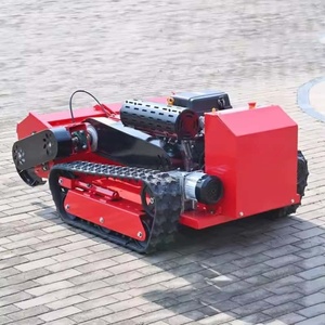 Tondeuse à gazon industrielle télécommandée sur chenilles à moteur essence, à braquage zéro, avec moteur de 18 kW et portée de 800 m - Product Image 5