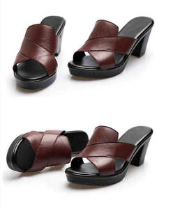 <span class=keywords><strong>Sandalias</strong></span> de tacón de talla grande para mujer, nuevos zapatos informales antitormenta a la moda de verano con tacón grueso para mamás - Product Image 2