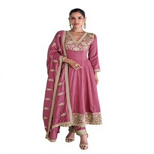 Boutique india: Última colección exclusiva de salwar kameez y dupatta de seda con bordados de diseñador y lentejuelas, estilo tradicional indio-pakistaní. - Product Image 1