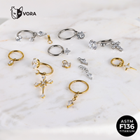 Bijoux de piercing corporel pour enfants en titane ASTM F136, pendentifs CZ, breloques croix et patte plaquées or 18 carats, boucles d'oreilles clicker