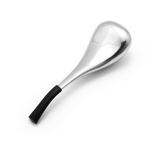 Meilleures ventes Rouleaux de glace faciaux de haute qualité Globes de glace en acier inoxydable Rouleaux 3D Poignée en métal froid pour <span class=keywords><strong>le</strong></span> visage Masseur facial - Product Image 3