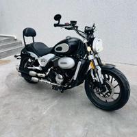 Moto d'occasion Jazz Jet 250, moteur bicylindre en V de 250 cm³, modèle 2024, 5 000 km de kilométrage, tableau de bord LCD, vitesse maximale >80 km/h, fabriquée en Chine