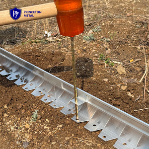 Perfil flexible de aluminio en L <span class=keywords><strong>para</strong></span> bordes de césped con recortes espaciados <span class=keywords><strong>para</strong></span> superficies rectas y curvas, ideal <span class=keywords><strong>para</strong></span> proyectos de paisajismo y municipales. - Product Image 3