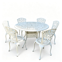 Ensemble de salle à manger de patio vintage français en aluminium moulé, combinaison table et chaises en métal ajouré pour jardin et balcon