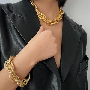 MoLin 2026, Pulsera de Acero Inoxidable para Mujer, Diseño Geométrico Creativo, Chapado en Oro, Multicapa, Gran Venta - Product Image 1