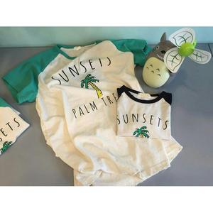 T-shirts longs hip-hop à col ras du cou avec motifs de groupe rock malaisien - Product Image 3