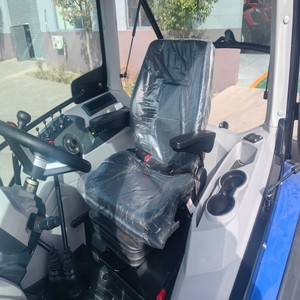 High-efficiency 120HP 4x4 wheeled agricultural tractor for plowing and landscaping, strong power, cultivator-ready - Product Image 5