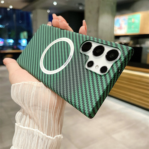 Funda de plástico duro con patrón de fibra de carbono <span class=keywords><strong>para</strong></span> <span class=keywords><strong>Samsung</strong></span> Galaxy S24 S23 <span class=keywords><strong>S22</strong></span> S21 <span class=keywords><strong>Ultra</strong></span> Plus carga inalámbrica magnética - Product Image 3
