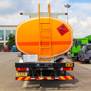 <span class=keywords><strong>Camion</strong></span>-citerne Sinotruk Howo TX 8x4 8000 6000 Litres RHD 20CBM pour le <span class=keywords><strong>transport</strong></span> de carburant diesel, <span class=keywords><strong>essence</strong></span>, pétrole et huile, à vendre - Product Image 6