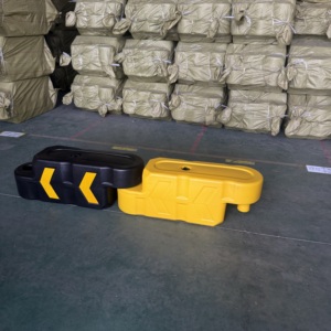 Barrières de sécurité empilables EGS en PEHD pour karting, imitation de route, piste de confinement, réflecteur fléché pour karting, pour intérieur et extérieur - Product Image 5