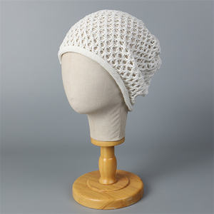 Mode 2025 unisexe main Crochet béret bonnet chapeau dentelle femmes tricoté casquette respirant couleur unie crâne casquette Cloche été chapeaux - Product Image 4