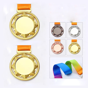 Médaille sportive personnalisée plaquée or, gravure vierge, durable pour les jeux et événements - Product Image 1