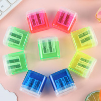 Taille-crayon manuel portable double trou pour étudiants, usage quotidien, vente en gros
