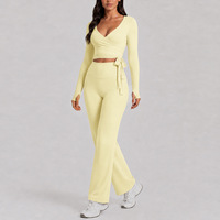 Set Yoga Wanita Lengan Panjang Model Wrap Top Elastisitas Tinggi Celana Legging Pinggang Tinggi Kaki Lebar Sensasi Nude untuk Olahraga Fitness