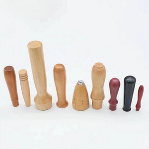 Fabricants du Guangdong : Croix décorative artisanale en bois d'hévéa, Croix abstraite en bois, Fabrication artisanale, Prototypage rapide - Product Image 1