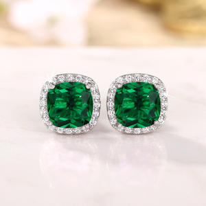E3716 Orecchini a bottone con cristalli verdi per donna, montatura geometrica, gioielli in stile classico - Product Image 4