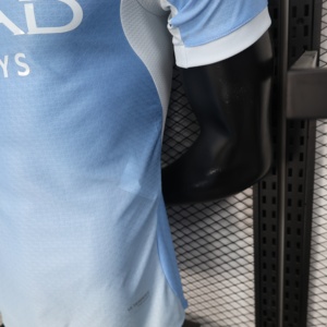 เสื้อฟุตบอลสำหรับผู้เล่นหมายเลข 26 แมนเชสเตอร์ ซิตี้ สำหรับการแข่งขันที่บ้าน - Product Image 5