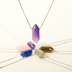 Pendentifs en cristal de guérison en gros, points naturels percés, colliers en cristal à pointes terminées pour la décoration - Product Image 2