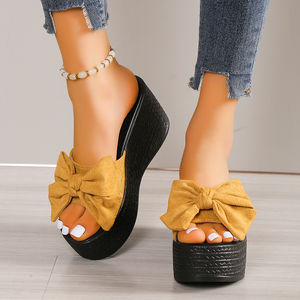 Nouvelles sandales d'été 2025 à talon compensé pour femme avec fleur décorative - Product Image 1