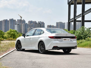 Nuevo Toyota <span class=keywords><strong>Camry</strong></span> 2.0L Elite 2026, <span class=keywords><strong>0</strong></span> <span class=keywords><strong>km</strong></span>, Volante a la Izquierda, Asientos de Cuero, Interior Oscuro, Control de Crucero Adaptativo, Tracción Delantera - Product Image 4