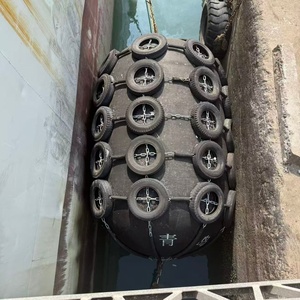 Fender professionnel Yokohama pour navires commerciaux et ferries, performance stable par conditions extrêmes - Product Image 2