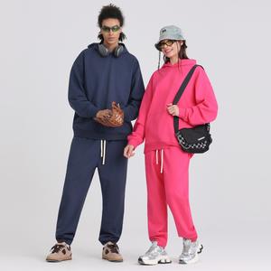 Sudadera Holgada de Forro Polar Estilo Americano MAKITAPE y Pantalones Deportivos de Pierna Recta con Estampado de Corazón para Hombre y Mujer - Product Image 2
