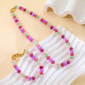 Elegante Conjunto de Joyería de Vacaciones con Collar y Pulsera de Cuentas de Piedra Natural Arcoíris, con Cierre de Resorte Chapado en Oro sobre Acero Inoxidable - Product Image 1
