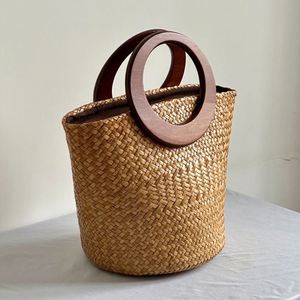 Sac de plage en paille pour femmes, sac à main de voyage avec poignée ronde en bois - Product Image 5