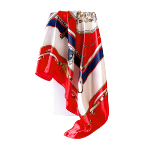 ผ้าคลุมศีรษะผ้าไหมซาตินพิมพ์ลายดอกไม้ดิจิทัลหรูหรา ดีไซน์ใหม่ 100% ผ้าไหม สำหรับผู้หญิง คุณภาพสูง รับสั่งทำโลโก้ - Product Image 6