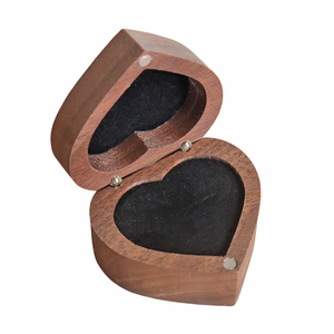 Boîte <span class=keywords><strong>de</strong></span> rangement en <span class=keywords><strong>bois</strong></span> <span class=keywords><strong>de</strong></span> noyer pour médiators <span class=keywords><strong>de</strong></span> <span class=keywords><strong>guitare</strong></span>, accessoires promotionnels DIY, vente en gros, personnalisable - Product Image 4