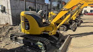 Mini-excavatrice Komatsu PC35 d'occasion, petite cabine ouverte, 3 tonnes, prix bas, moteur d'origine japonais, inspection vidéo disponible - Product Image 3