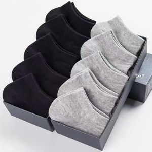 Chaussettes bateau pour hommes, chaussettes courtes fines d'été de couleur unie, chaussettes basses pour la course et la randonnée, vente en gros auprès des vendeurs de rue, noires - Product Image 2