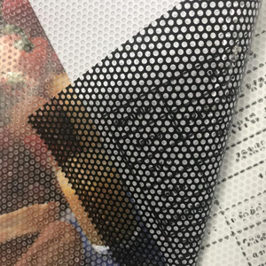 <span class=keywords><strong>Wematch</strong></span> Fabrication One Way Vision Fenêtre Écran Maille 140g Imprimable Pvc Autocollant Rouleaux Film Vinyle Maille Vinyle Perforé - Product Image 3