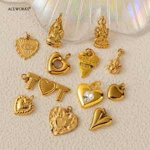 สำหรับโบราณวัตถุหัวใจทองคำ |   จี้รูปหัวใจสแตนเลสสตีลเคลือบ PVD ทอง 18K ลายพระพิฆเนศ อมร ลักษมี |   กันน้ำ - Product Image 1