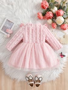 Abito Midi a Linea A Rosa Delicato e Traspirante per Bambine <span class=keywords><strong>con</strong></span> Maniche a Sbuffo Tridimensionali e Design <span class=keywords><strong>con</strong></span> Fiocco a Farfalla - Product Image 2