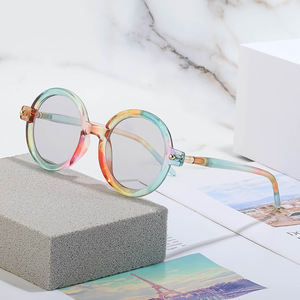 Gafas de sol redondas unisex ZT-86602 con montura de PC, protección UV400 clase 2, diseño moderno para hombres y mujeres - Product Image 1