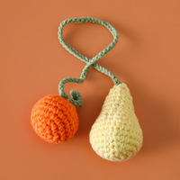 Pendentifs en laine au crochet motif flocon de neige, feuille, chariot de fruits, arc-en-ciel, pêches, citrons, poires, kakis, pastèques pour la Fête des Mères