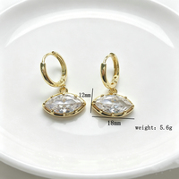 Boucles d'oreilles pendantes en or 18 carats avec pierres de zircone cultivées en laboratoire pour femmes