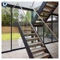 Maßgefertigte Innen-Holztreppe Gerade Schwerlast-Holzstufen Rutschfeste Trittflächen Lange Lebensdauer Heim-Dekoration Treppen