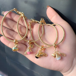 <span class=keywords><strong>Bracelet</strong></span> doré unique en vente chaude pour un usage quotidien, <span class=keywords><strong>bracelet</strong></span> nœud papillon pour femmes, magnifique <span class=keywords><strong>bracelet</strong></span> à breloques pour les fêtes - Product Image 6