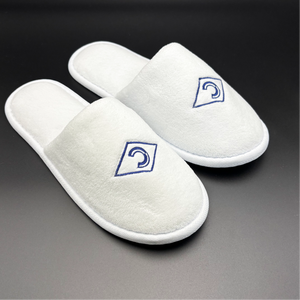 Đồ ngủ khách sạn cao cấp màu trắng tùy chỉnh, chất liệu vải san hô cao cấp, dùng một lần, ấm áp, in logo cá nhân, kiểu dáng hở mũi và kín mũi - Product Image 1