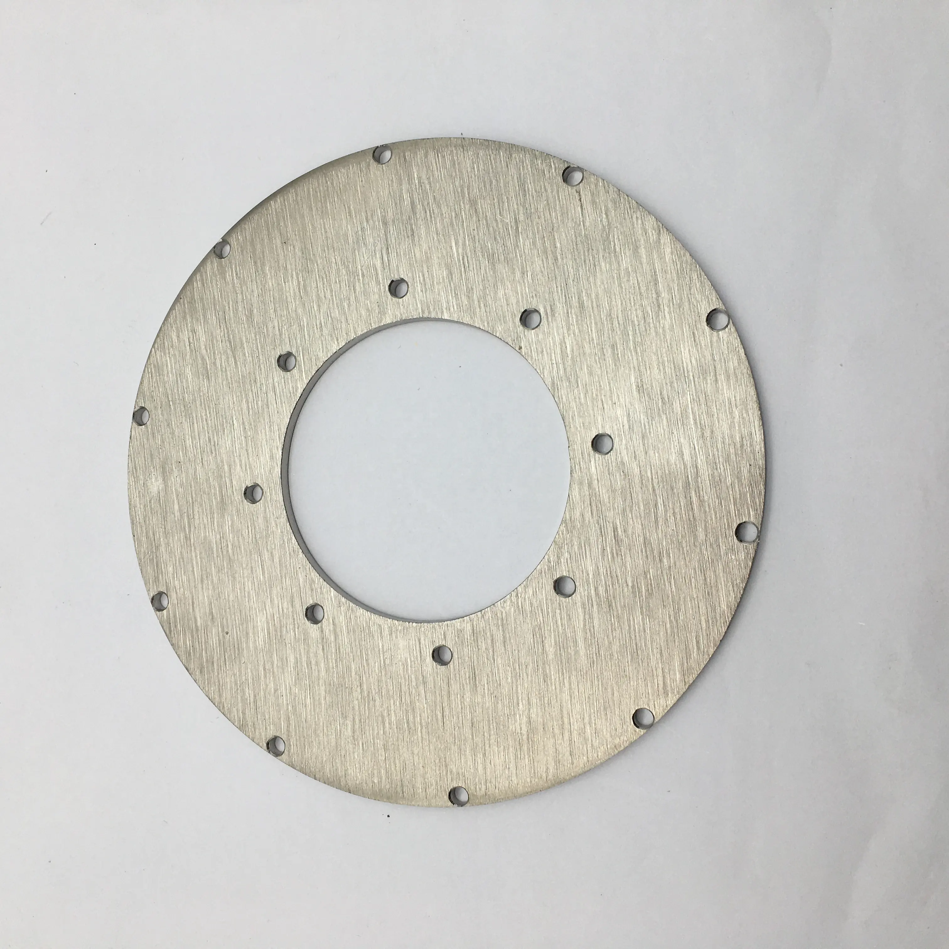 OEMカスタマイズステンレス鋼304レーザー切断面線引き処理円形プレート東莞中国製造